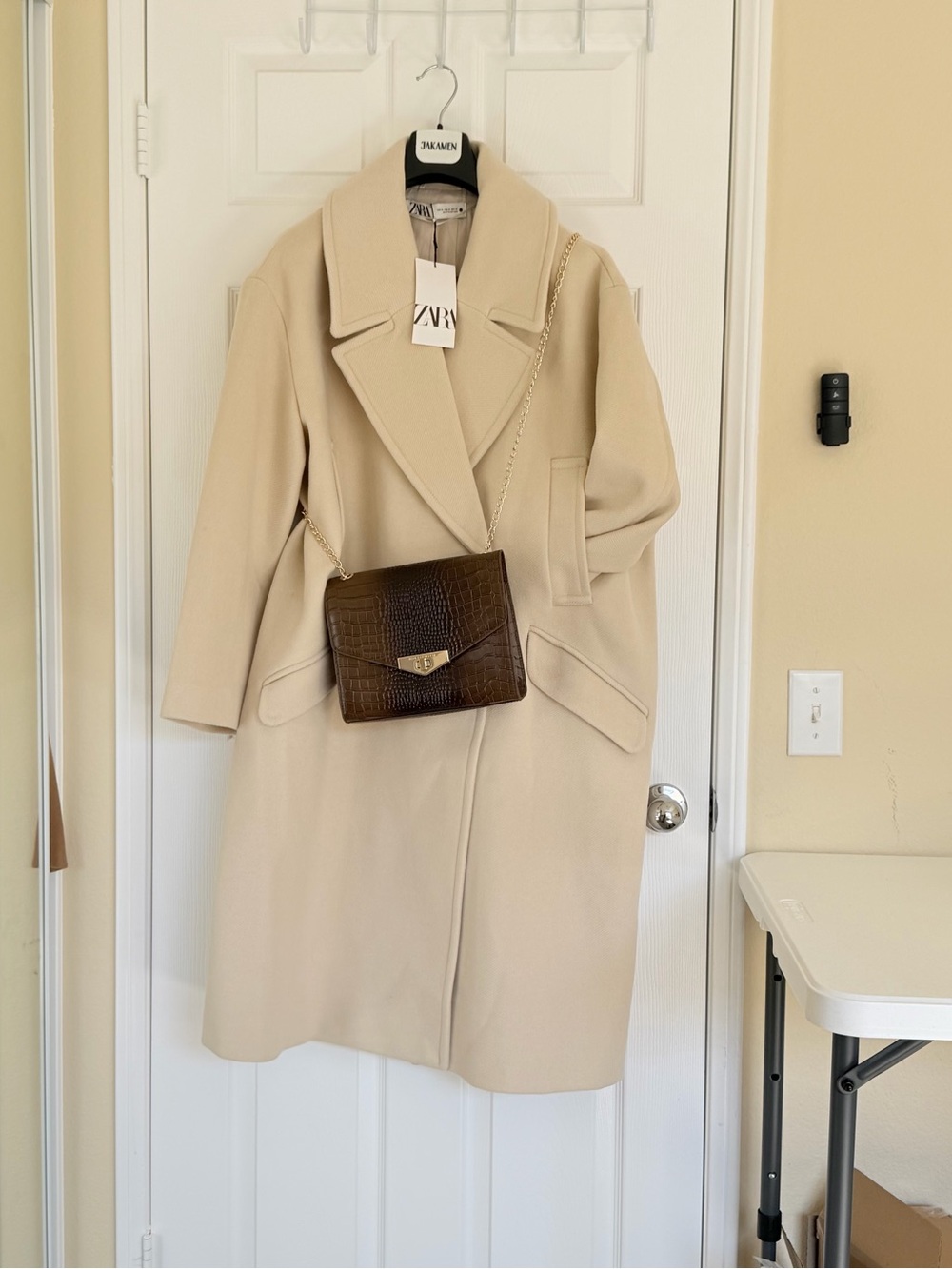NWT ZARA VANILA CREAM OVERSIZED
COAT SZ XL